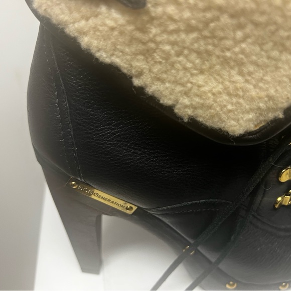 BCBG Women’s Melo Black Leather Shearling Platform Ankle Booties Size 9.5B - Picture 5 of 5